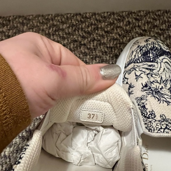 Christian Dior sneakers - Picture 3 of 9